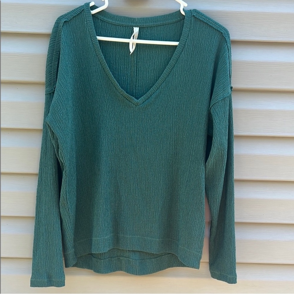 Anthropologie Green Textured V-neck Long Sleeve Blouse size Small
